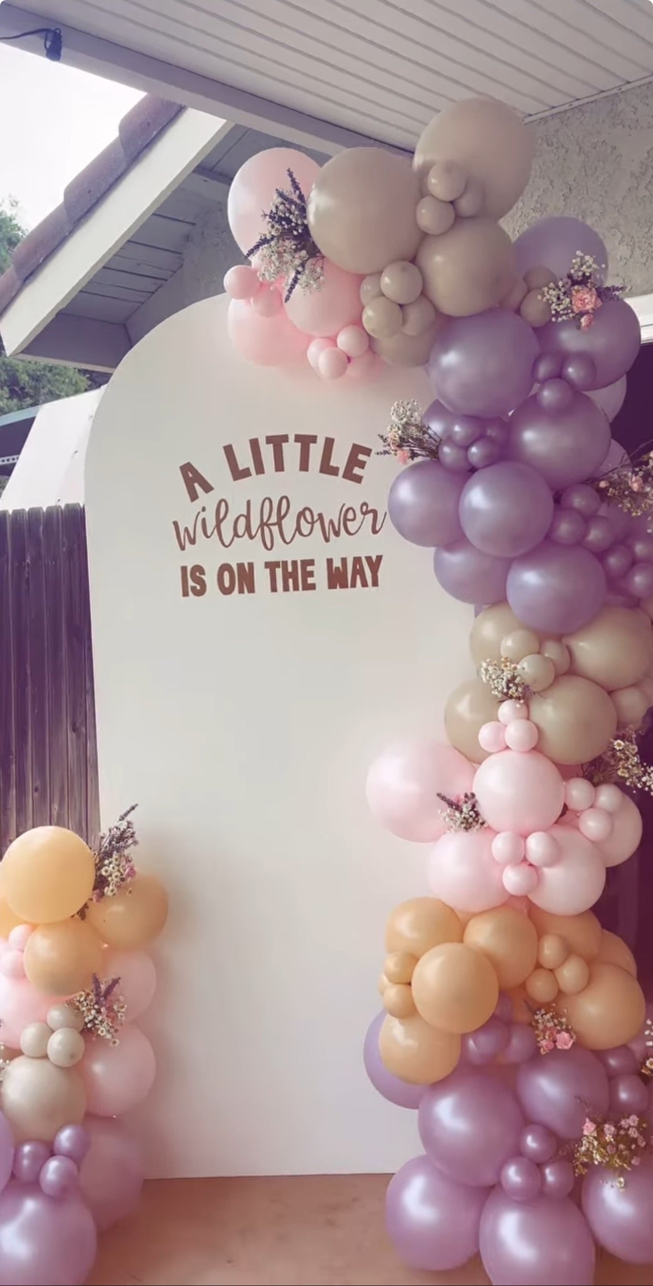 Balloon Garland Installations β $25β$30 per Foot