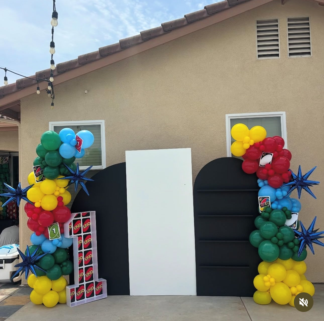 Balloon Garland Installations β $25β$30 per Foot